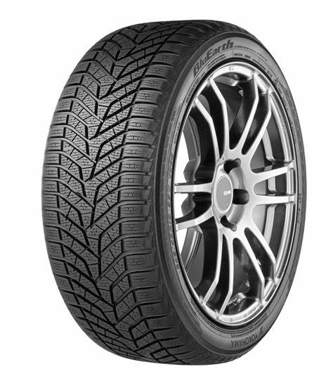 255/40 R 18 YOKOHAMA BLUEARTH WINTER V905  téli